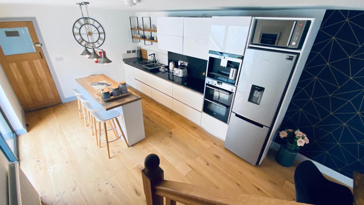 Tregenna House: Refurbished Family Townhouse With Garden And Parking *