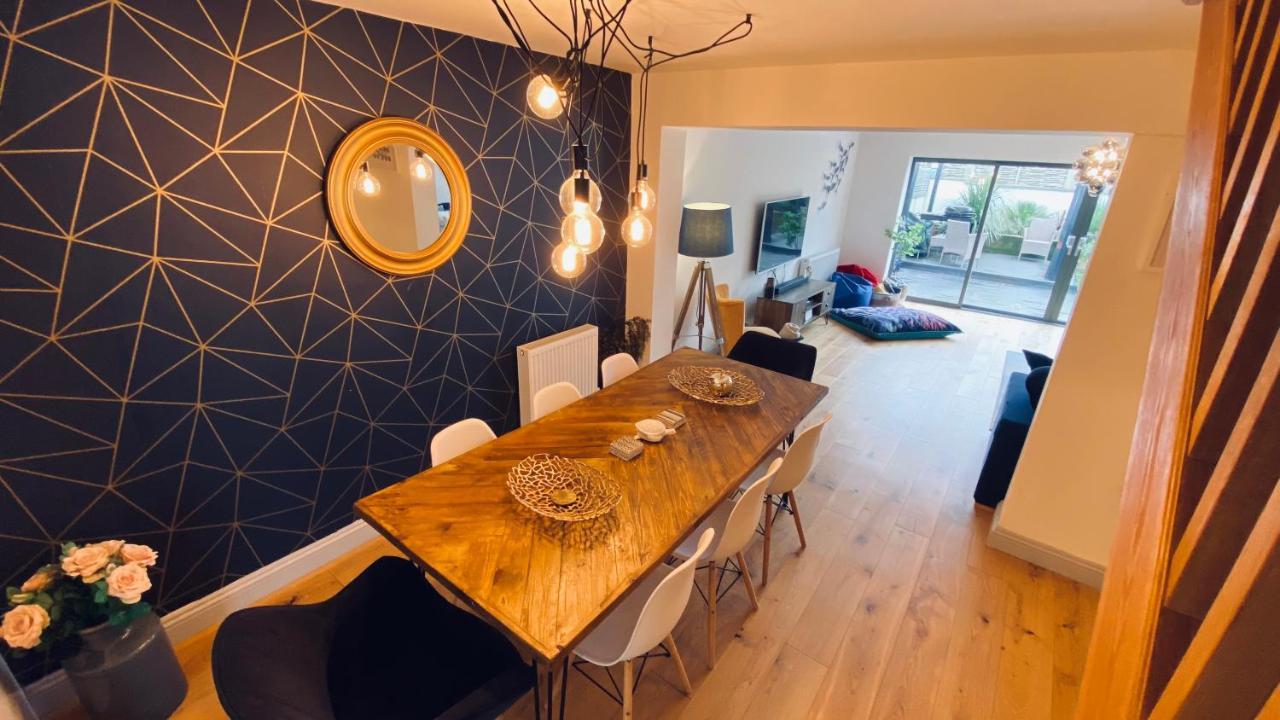 Tregenna House: Refurbished Family Townhouse With Garden And Parking Holiday home *