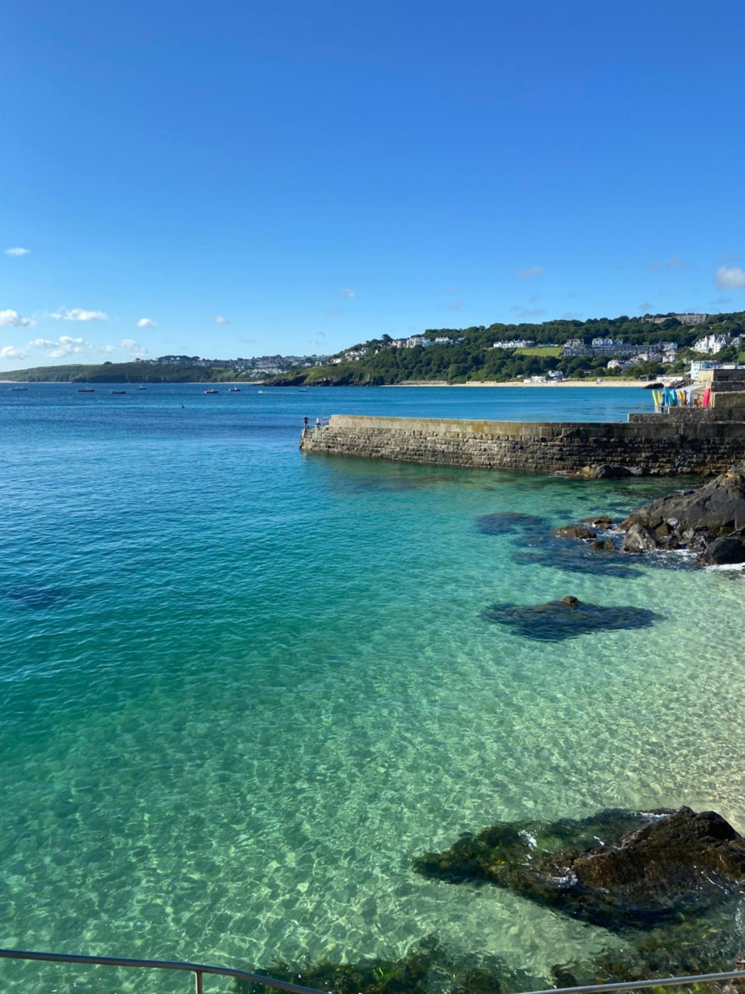 Tregenna House - St Ives, A Beautiful Newly Refurbished 4 Bedroom Family Town House With Alfresco Dining Garden And Private Parking Spaces Ferienhaus *